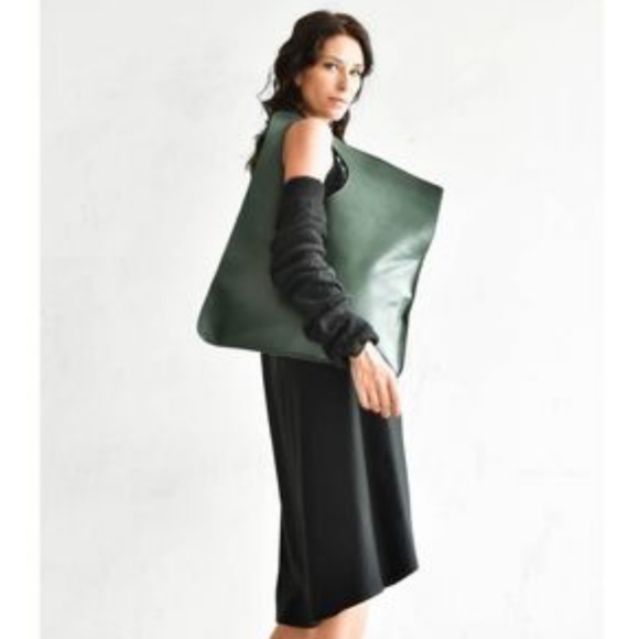 Genuine Leather Burgundy High Quality Tote Asymmetrical Large Bag by AAKASHA - Picture 4 of 14